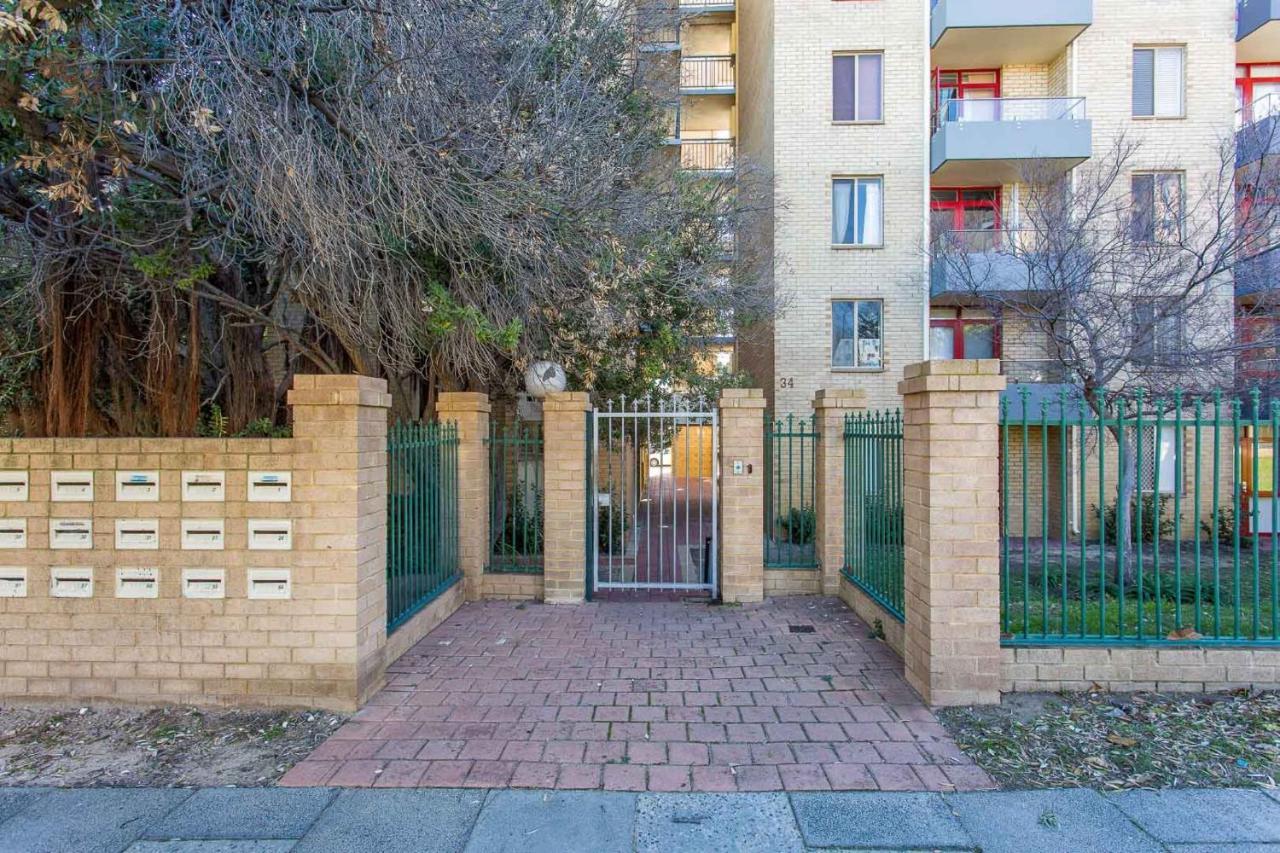 Sky High On Arundel - Central Fremantle Apartment 外观 照片